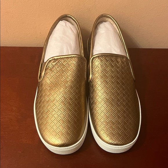 Vince Camuto Genuine Bronze Leather Sneakers - Picture 2 of 9